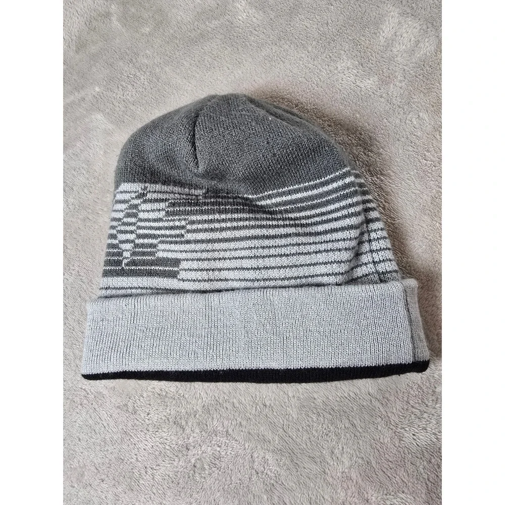 Nike Youth‎ Beanie Hat Gray Striped Knit Winter Cap